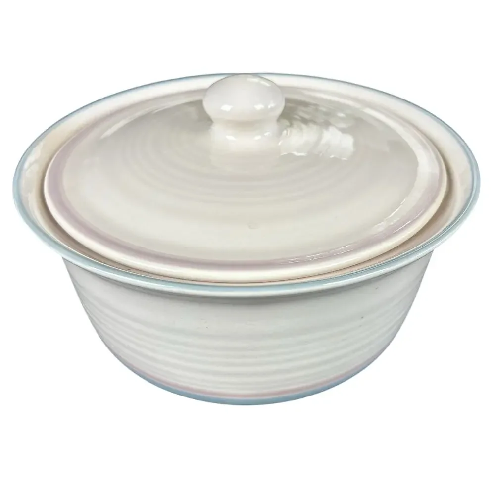 Pfaltzgraff Aura Pink 2 QT Casserole Dish and Lid Round Cream Color Stoneware